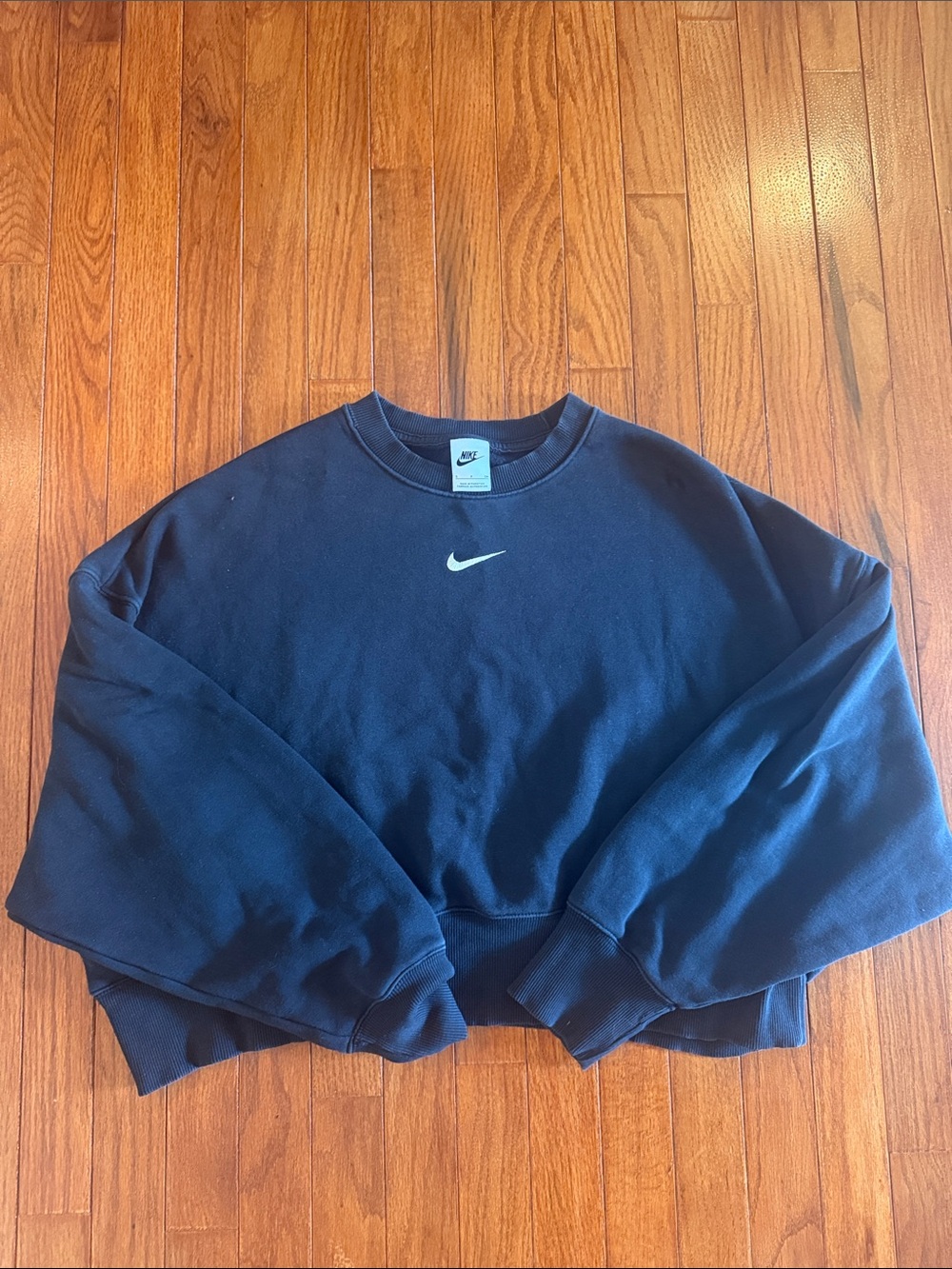 Nike Navy Blue Crewneck Sweatshirt with White Swoosh